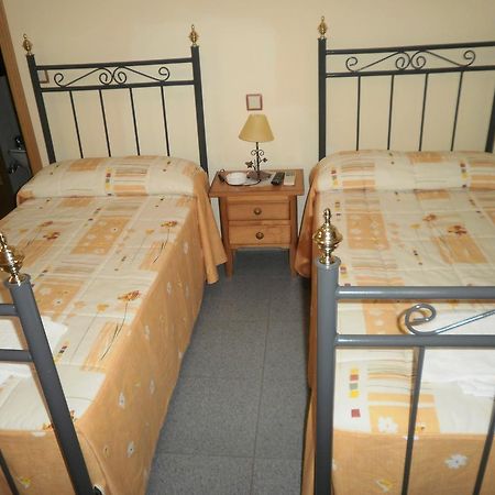 Hostal Miraflor De Las Cadenas Cuacos De Yuste Ngoại thất bức ảnh