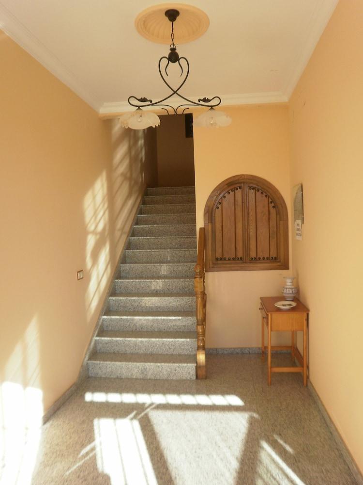 Hostal Miraflor De Las Cadenas Cuacos De Yuste Ngoại thất bức ảnh