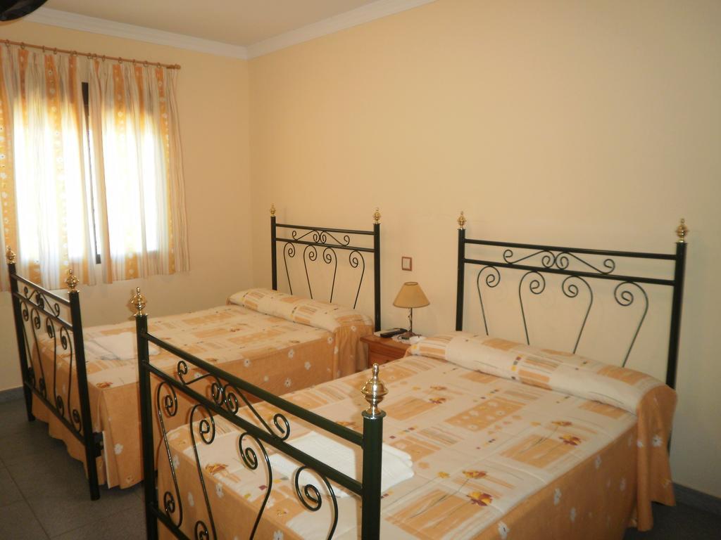 Hostal Miraflor De Las Cadenas Cuacos De Yuste Ngoại thất bức ảnh