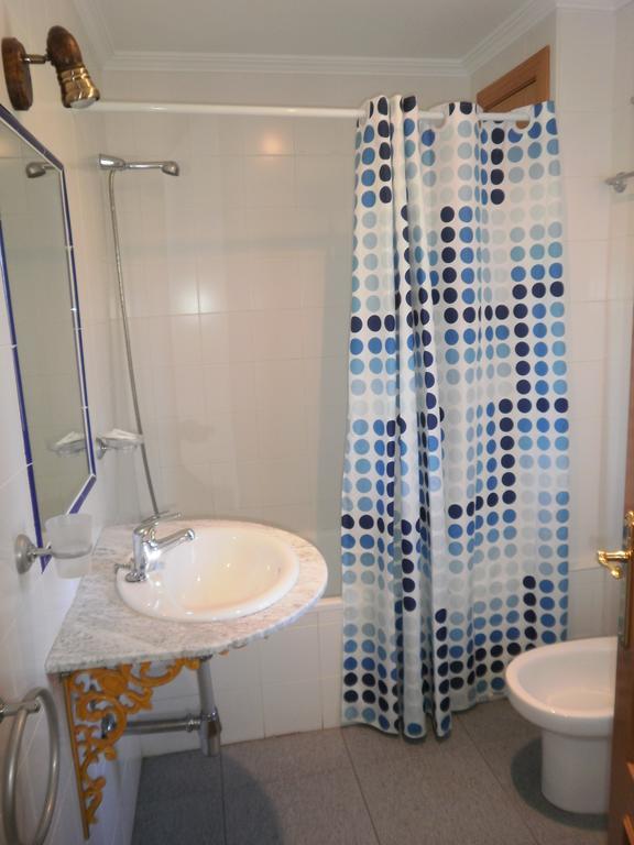 Hostal Miraflor De Las Cadenas Cuacos De Yuste Ngoại thất bức ảnh